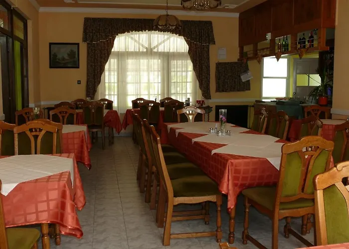 Orchidea Hotell Balástya